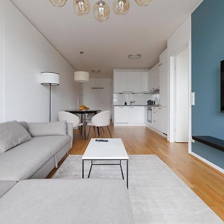 Lovely Apartment In Marina Tower - 10Min To City Center Vienna Esterno foto