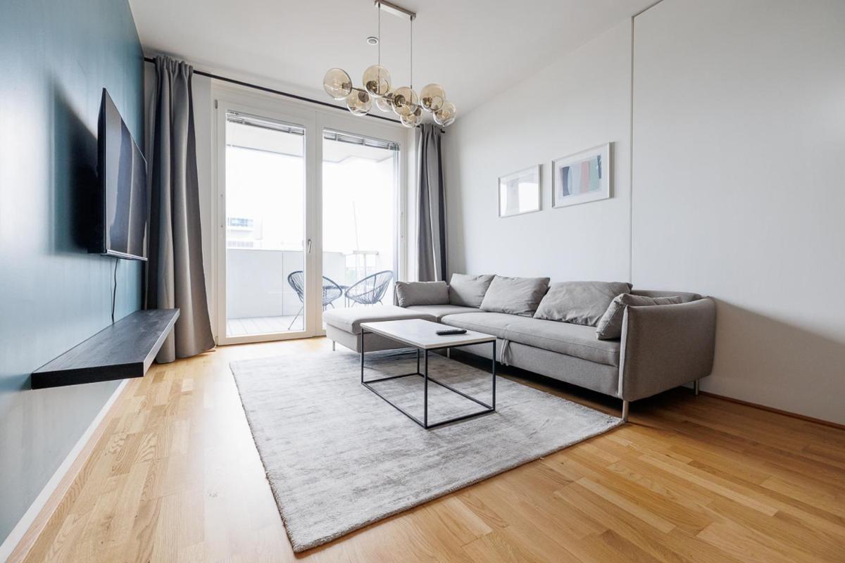 Lovely Apartment In Marina Tower - 10Min To City Center Vienna Esterno foto