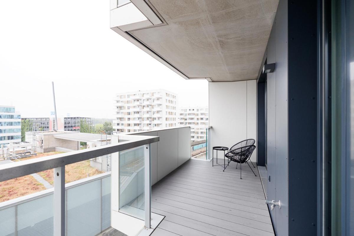 Lovely Apartment In Marina Tower - 10Min To City Center Vienna Esterno foto