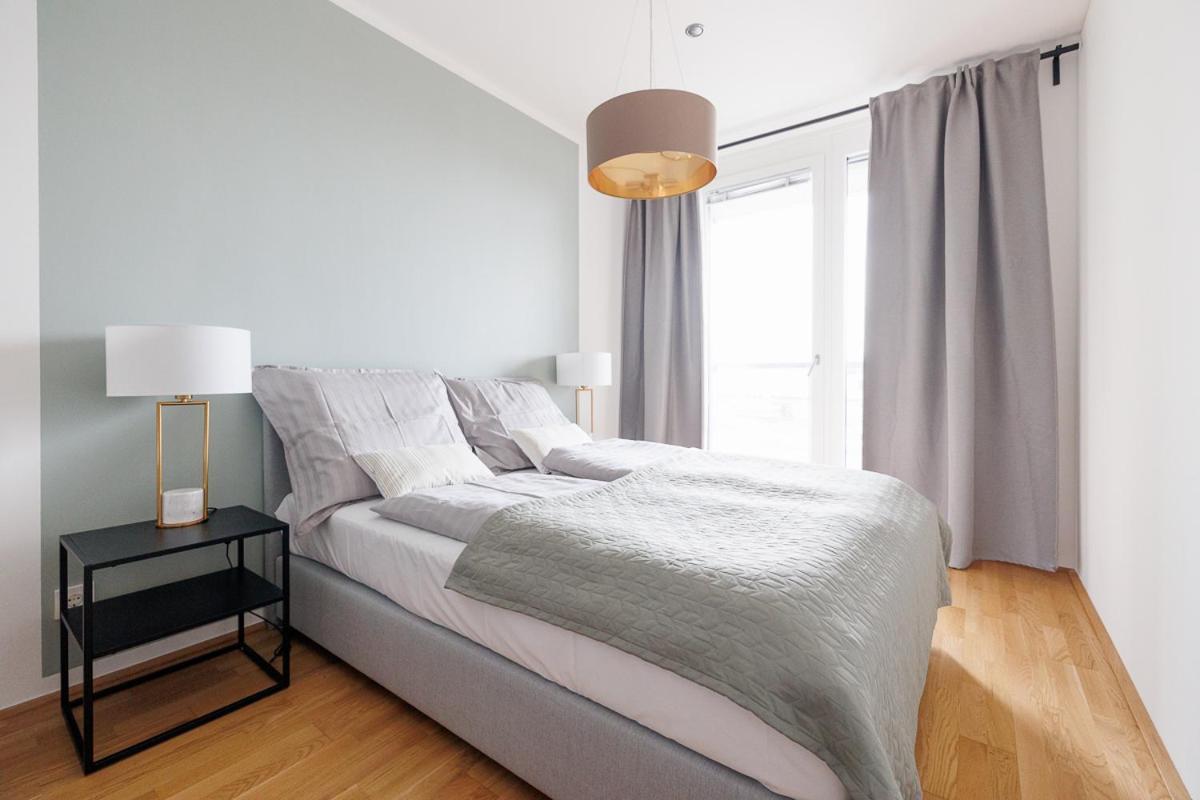 Lovely Apartment In Marina Tower - 10Min To City Center Vienna Esterno foto