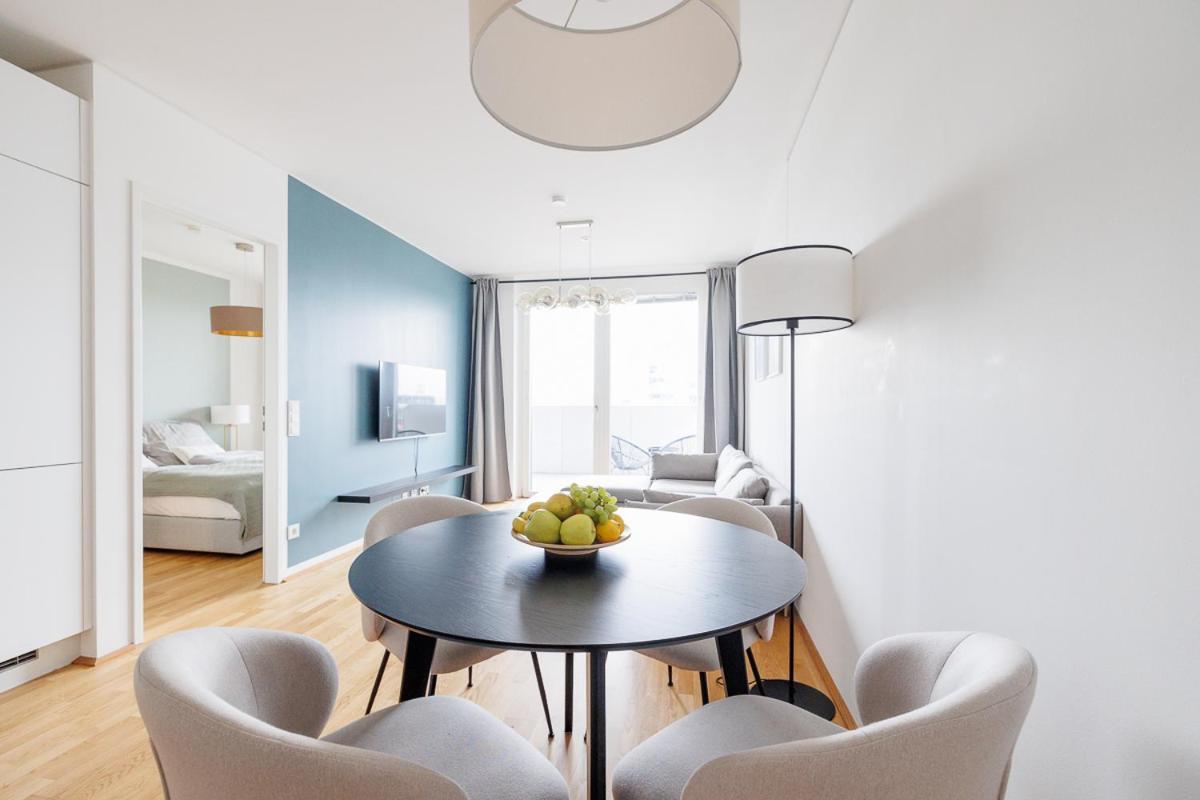 Lovely Apartment In Marina Tower - 10Min To City Center Vienna Esterno foto